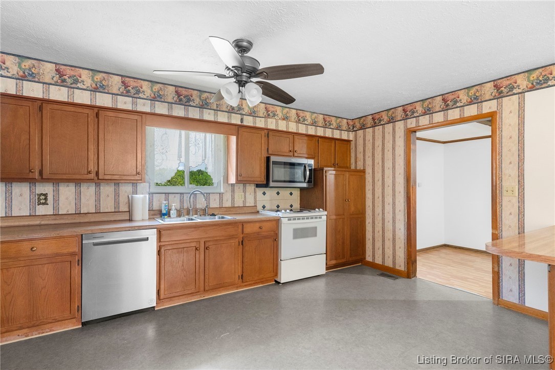 4940 North Bogardus Road Austin, IN 47102 - Photo 12 of 34 Gallery Image 12