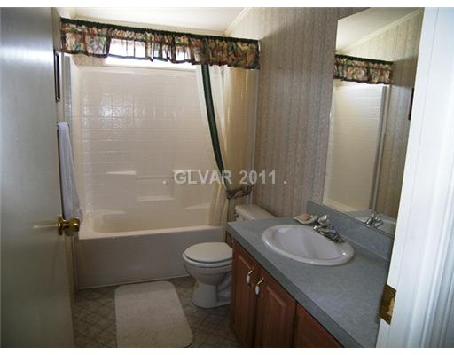 5560 Doubletree Road Pahrump, NV 89061 - Photo 13 of 25 Other. Hall bath has tub/shower combo.