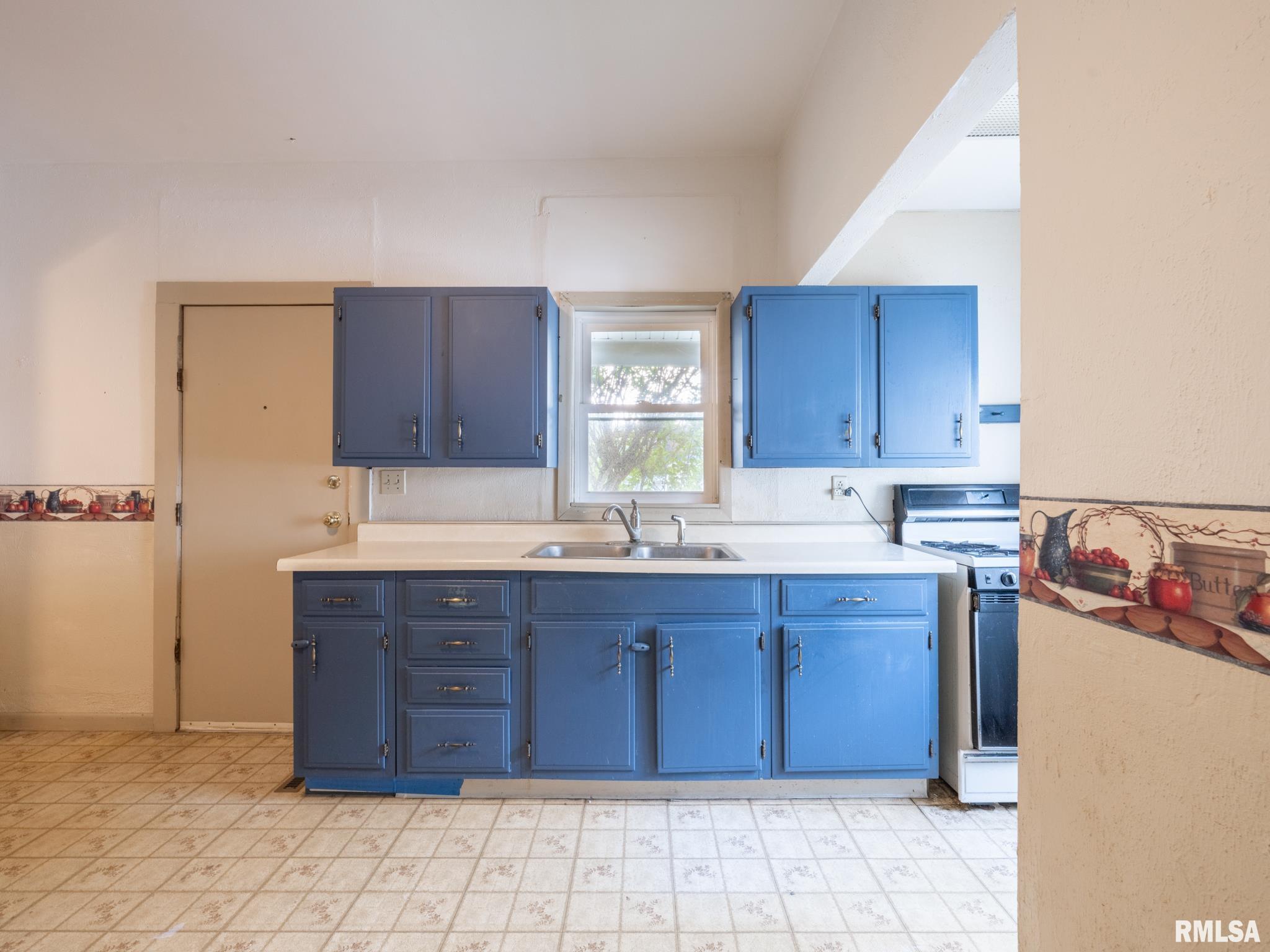 1301 Spring Street Pekin, IL 61554 - Photo 11 of 44 Gallery Image 11