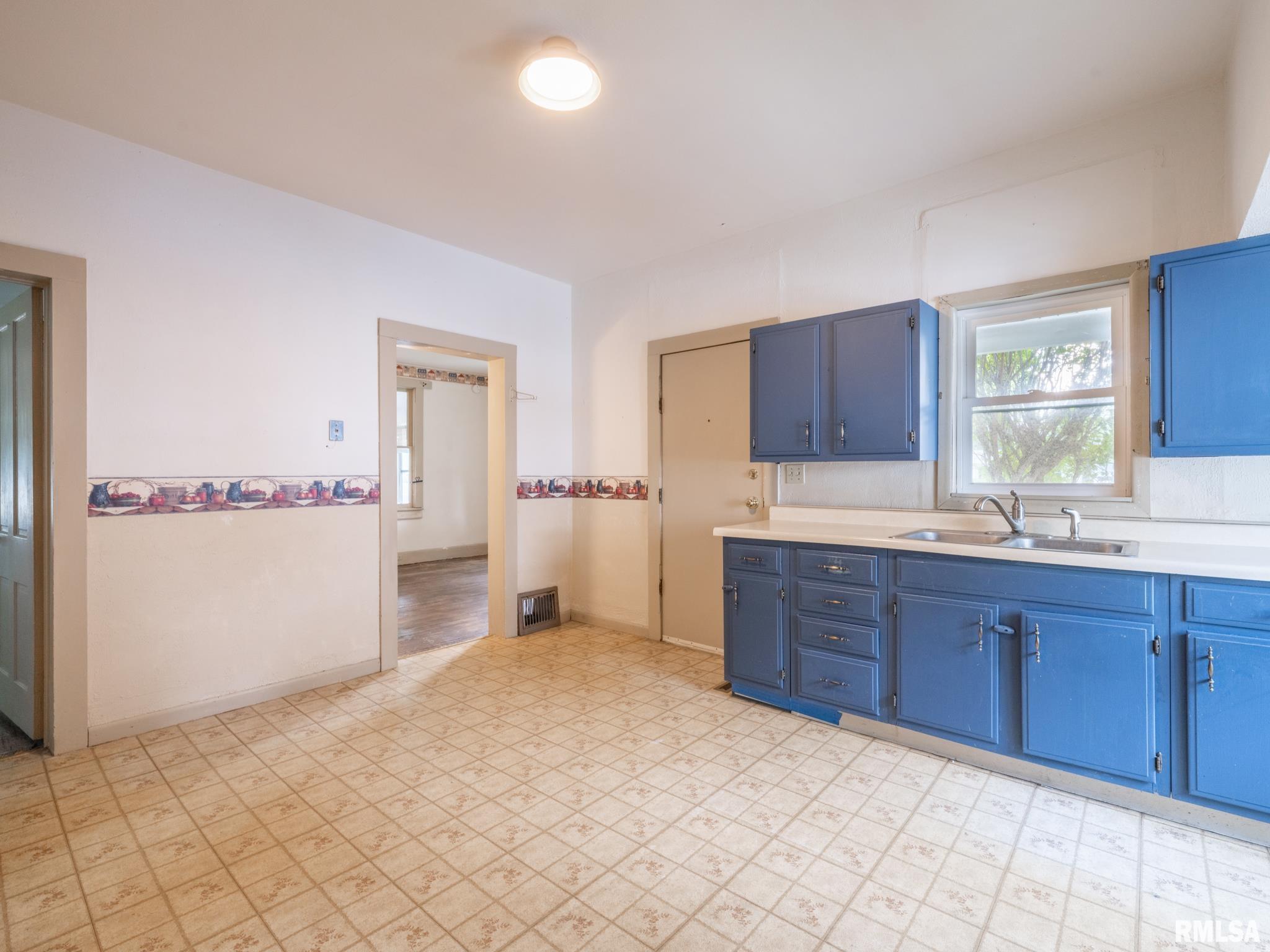 1301 Spring Street Pekin, IL 61554 - Photo 12 of 44 Gallery Image 12