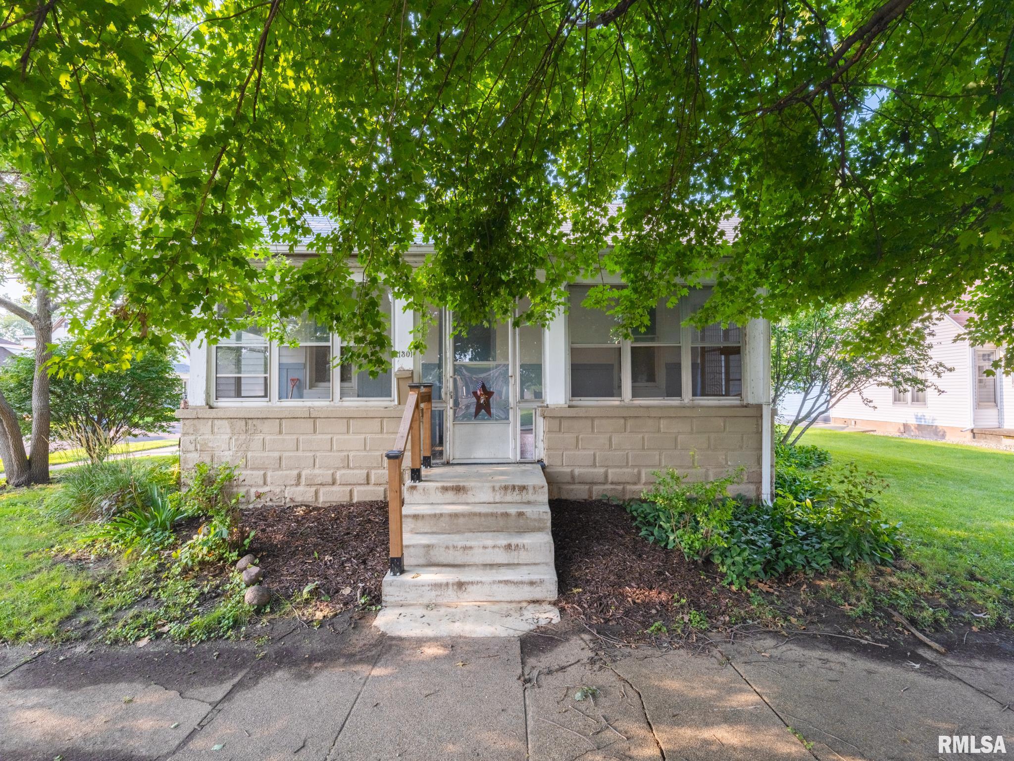 1301 Spring Street Pekin, IL 61554 - Photo 2 of 44 Gallery Image 2