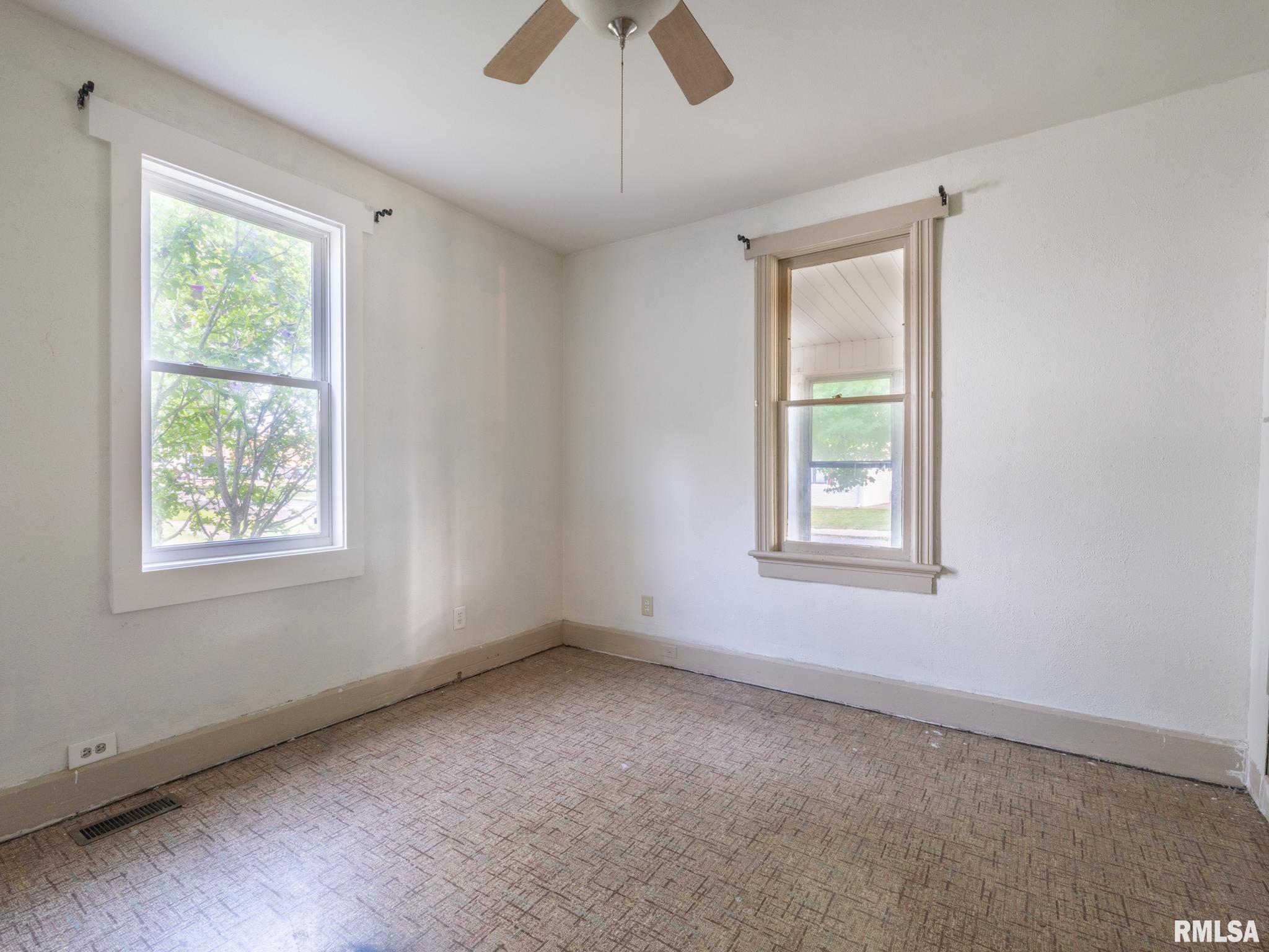 1301 Spring Street Pekin, IL 61554 - Photo 21 of 44 Gallery Image 21