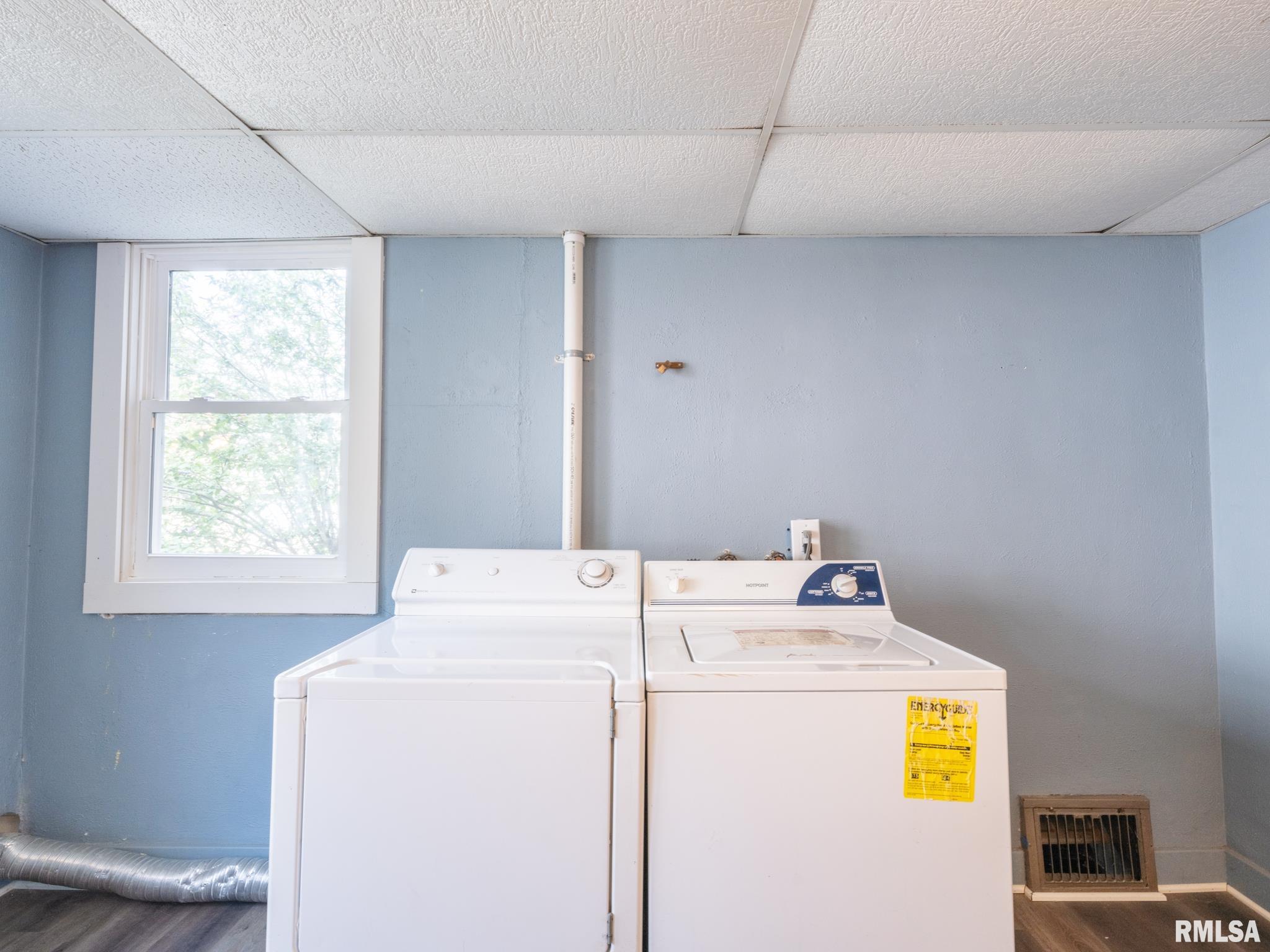 1301 Spring Street Pekin, IL 61554 - Photo 28 of 44 Gallery Image 28