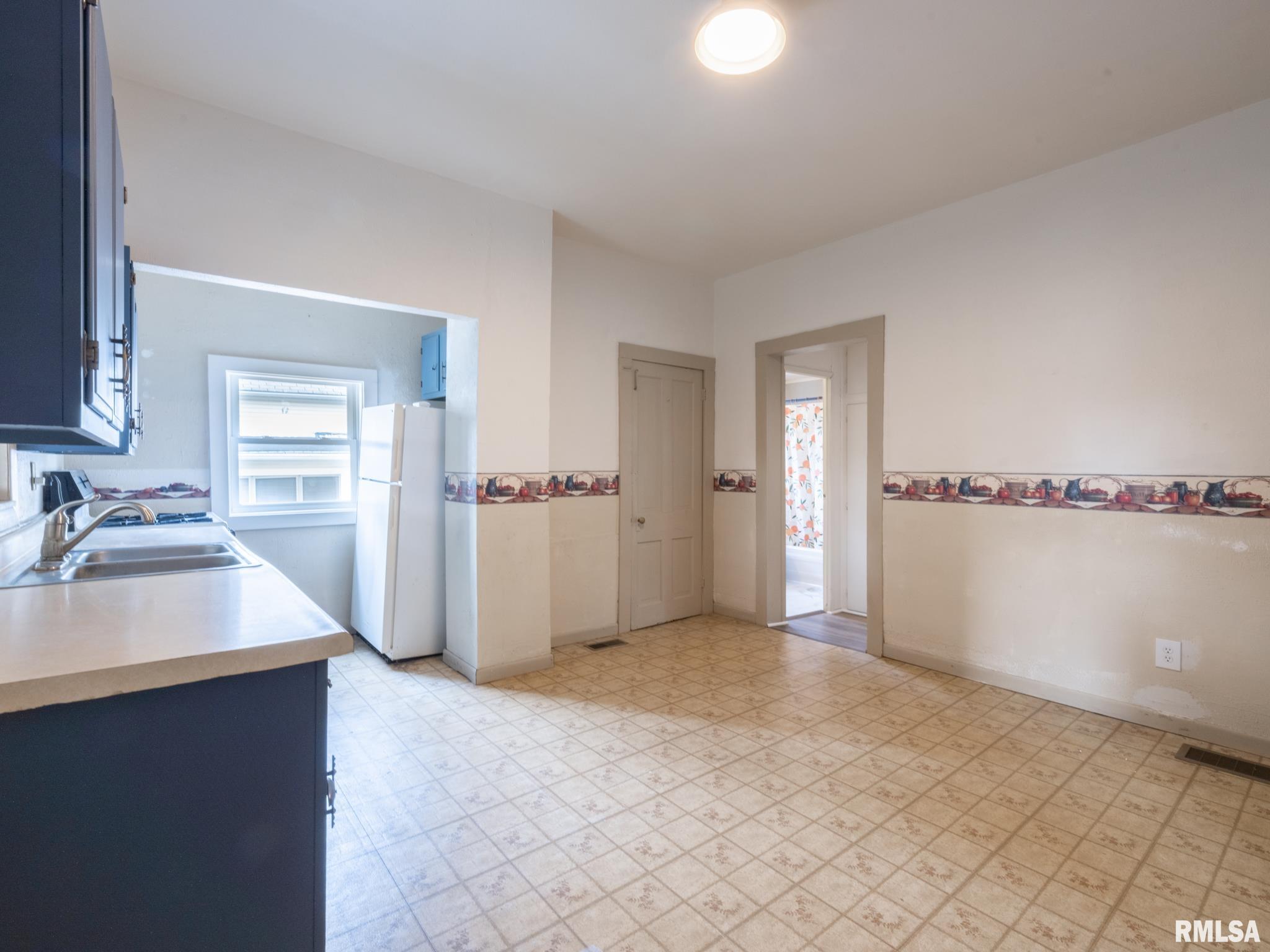 1301 Spring Street Pekin, IL 61554 - Photo 9 of 44 Gallery Image 9