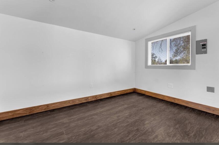 8221 Placer Road Redding, CA 96001 - Photo 21 of 25 IMG_8806