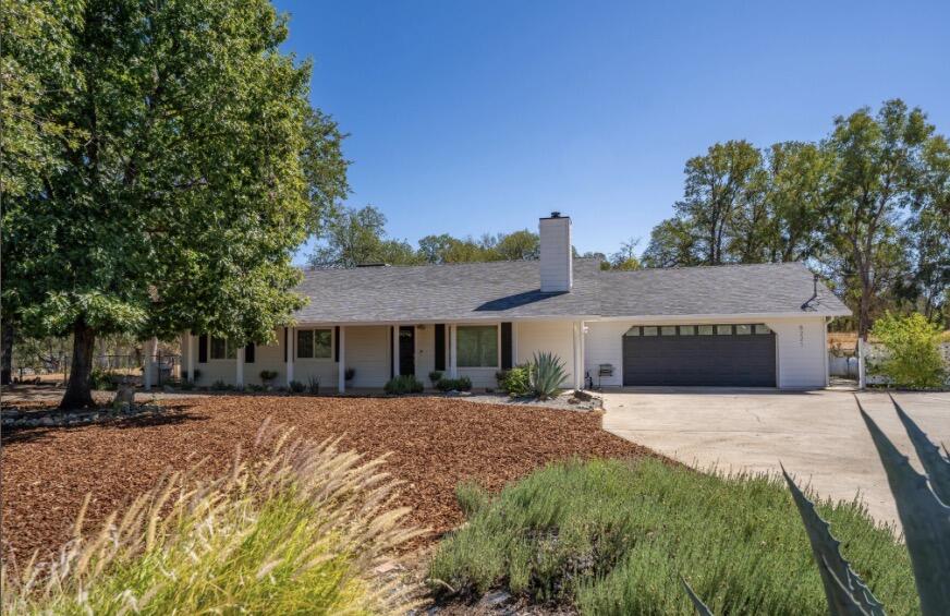 8221 Placer Road Redding, CA 96001 - Photo 3 of 25 IMG_8810