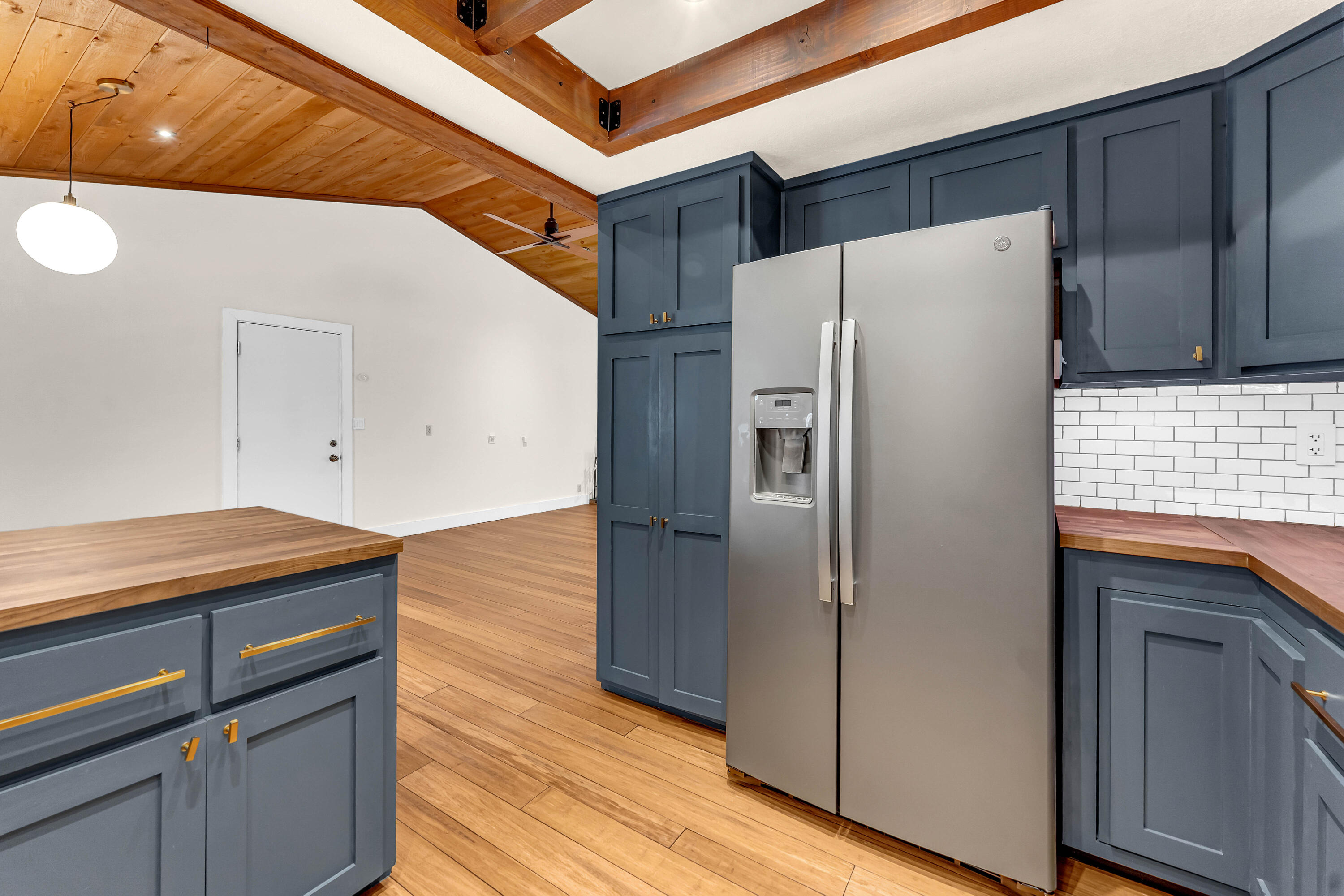 8221 Placer Road Redding, CA 96001 - Photo 8 of 25 08-8221 Placer Rd - I-24