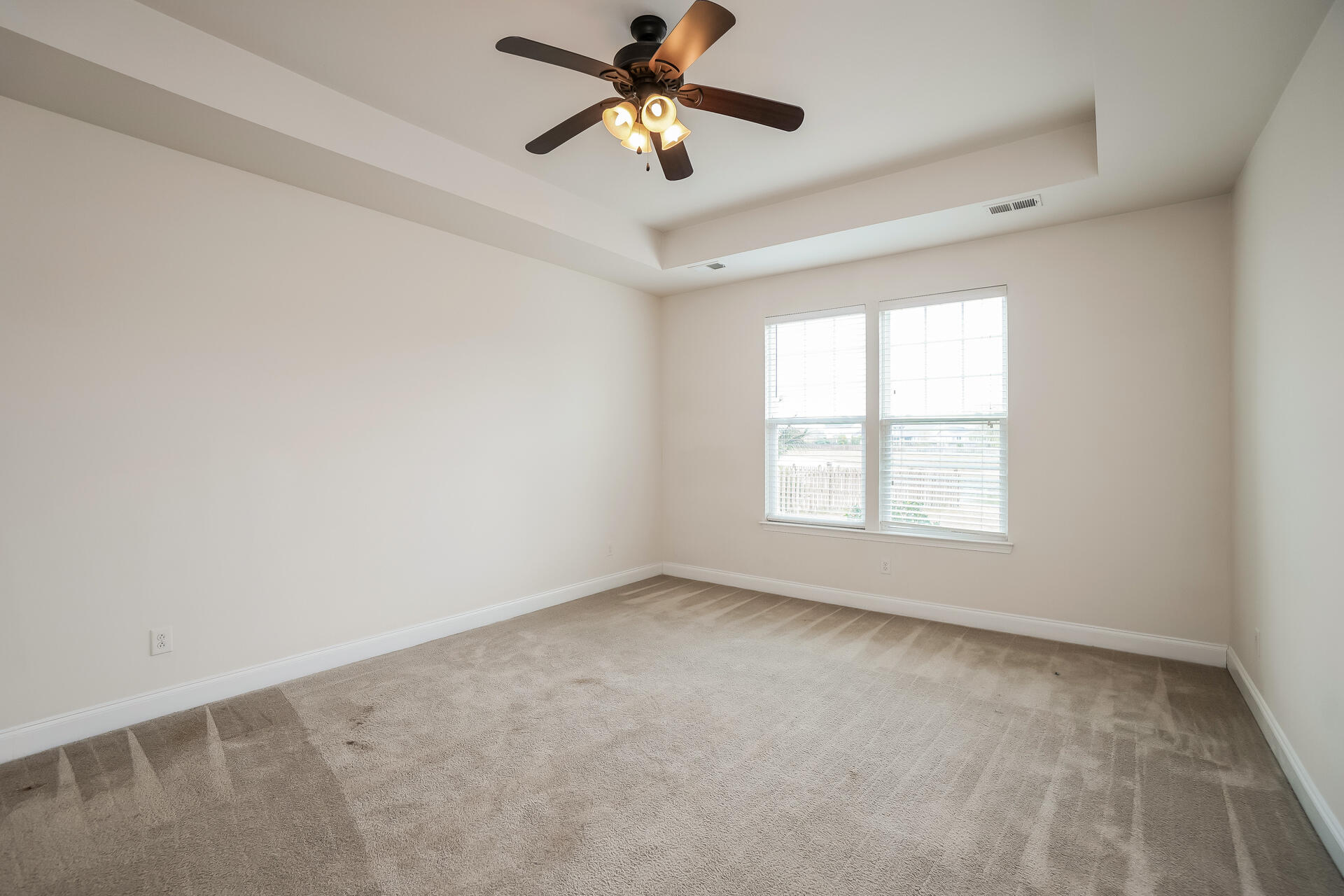 350 Spectrum Road Summerville, SC 29486 - Photo 7 of 17 9-photo-Main-Bedroom-49f5c889-95fb-4f53-