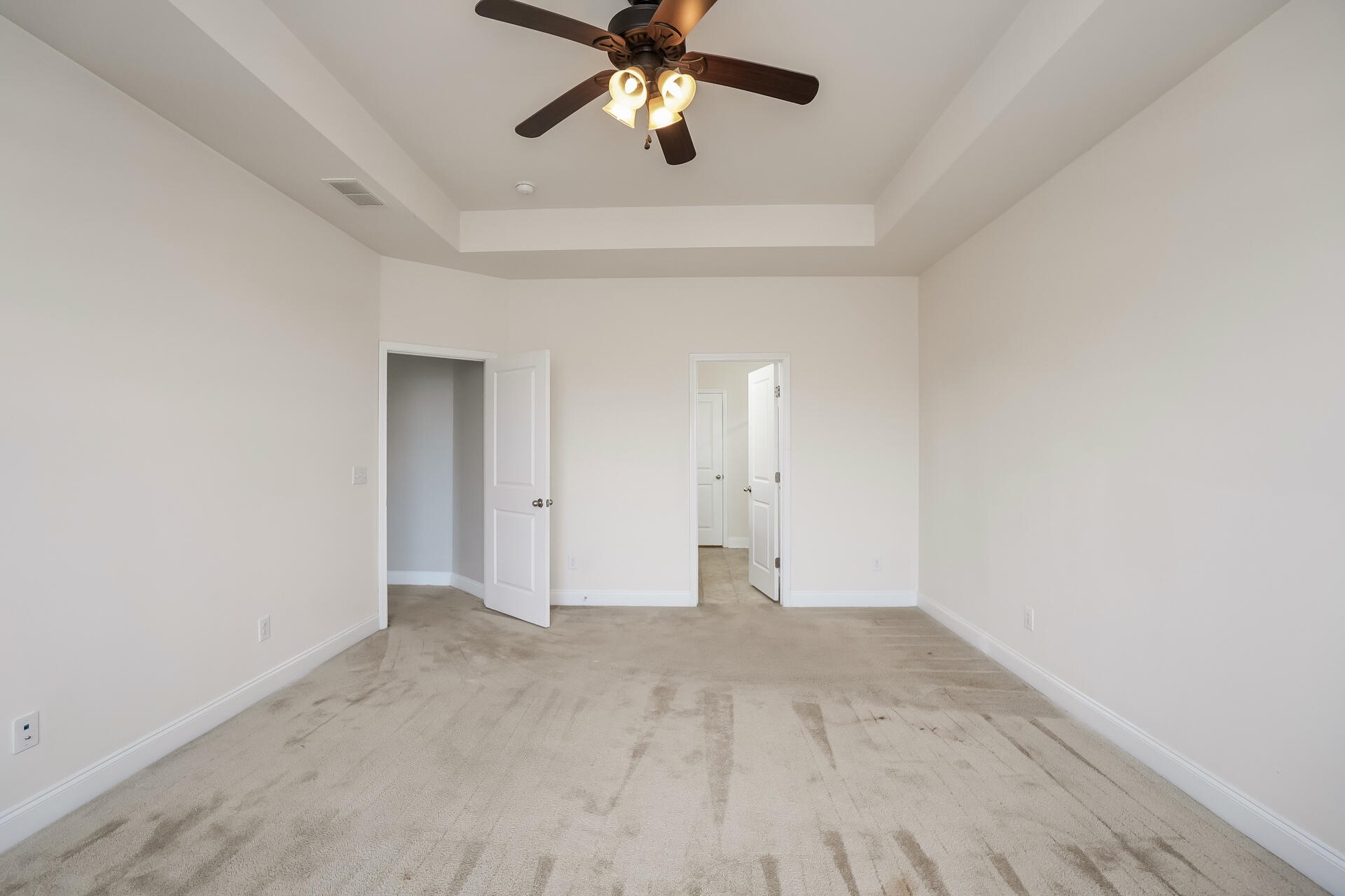 350 Spectrum Road Summerville, SC 29486 - Photo 8 of 17 10-photo-Main-Bedroom-ce83d496-eabb-4029