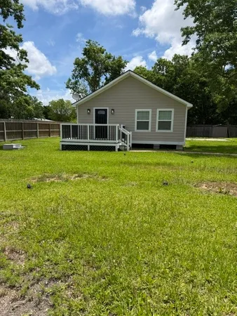 $1,500 | 2113 Cemetery Road, Santa Fe, TX 77517
