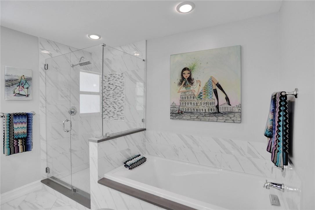 5854 Pinebrook Drive Boca Raton, FL 33433 - Photo 26 of 55 MASTER BATH WITH SHOWER AND TUB