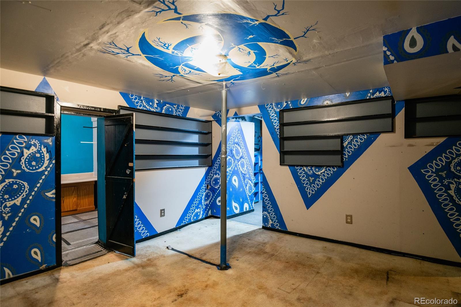 662 South Logan Street Denver, CO 80209 - Photo 18 of 25 a view of an entryway