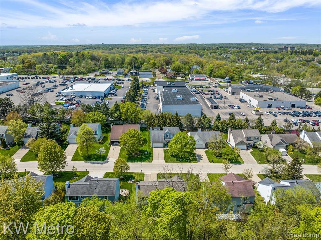 519 Bolinger Street Rochester Hills, MI 48307 - Photo 11 of 49