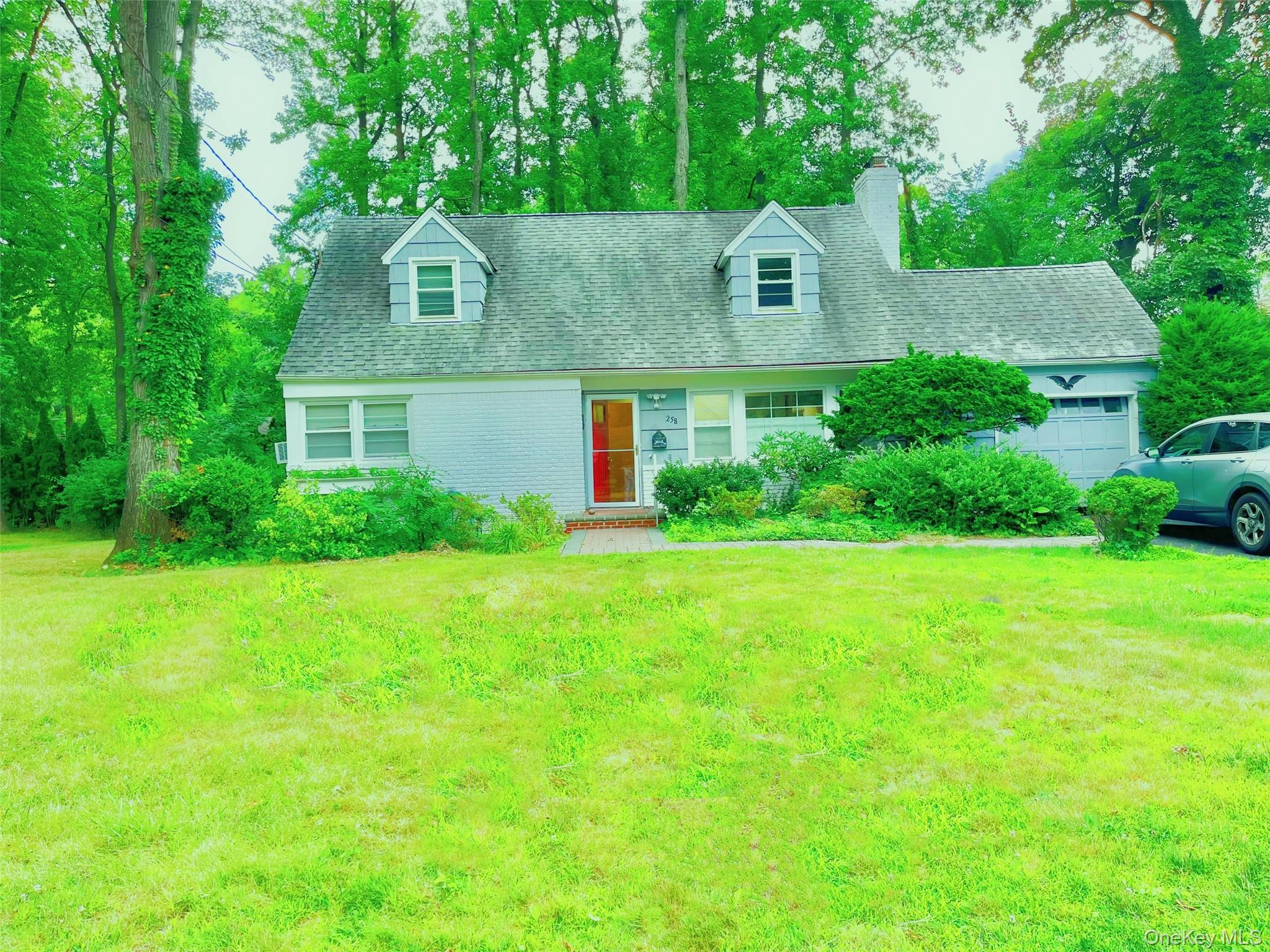 258 Steamboat Road Great Neck, NY 11024 - Photo 12 of 23 Gallery Image 12