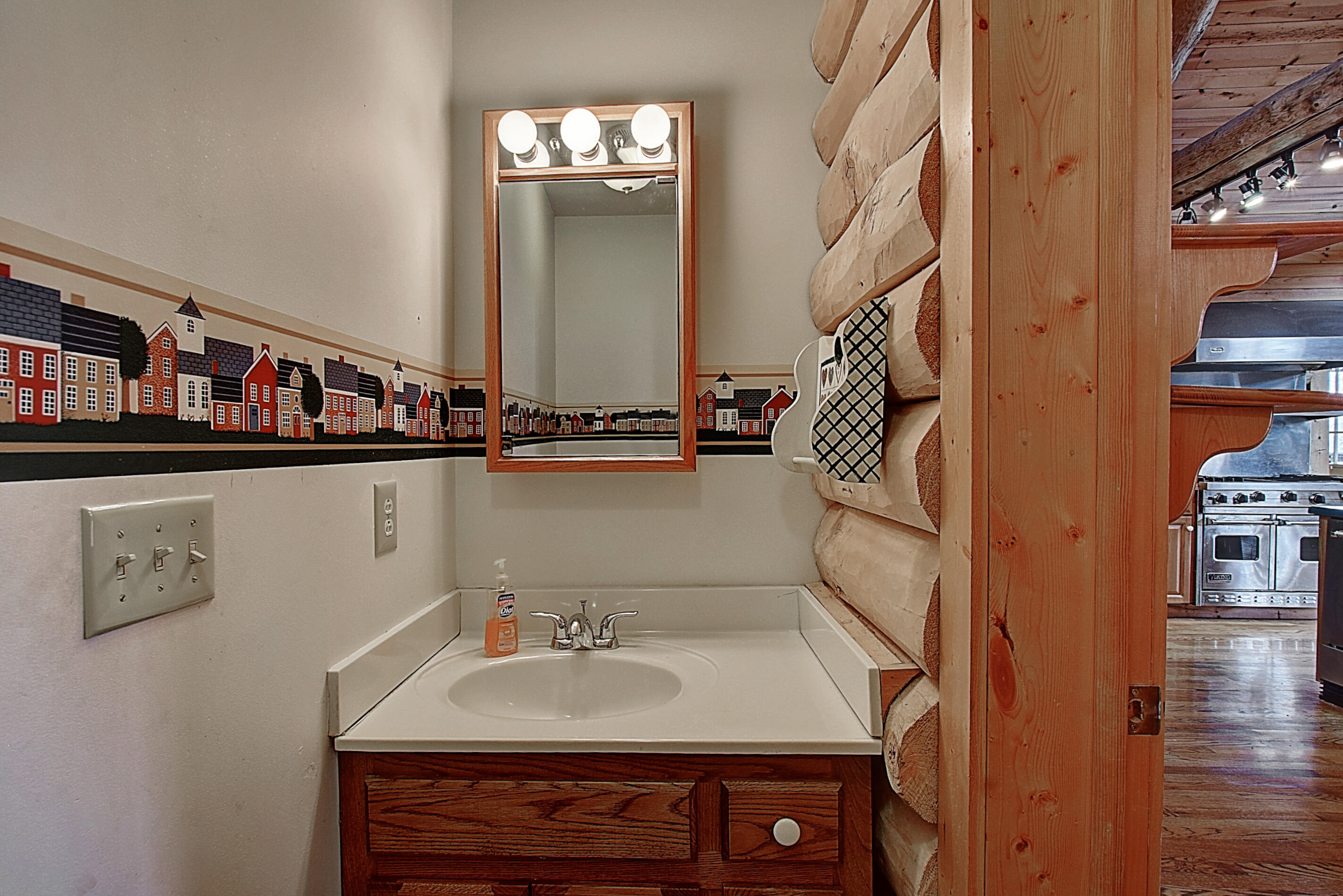 303 Dalewood Road Johnson City, TN 37601 - Photo 31 of 100 DSC_0136And8more