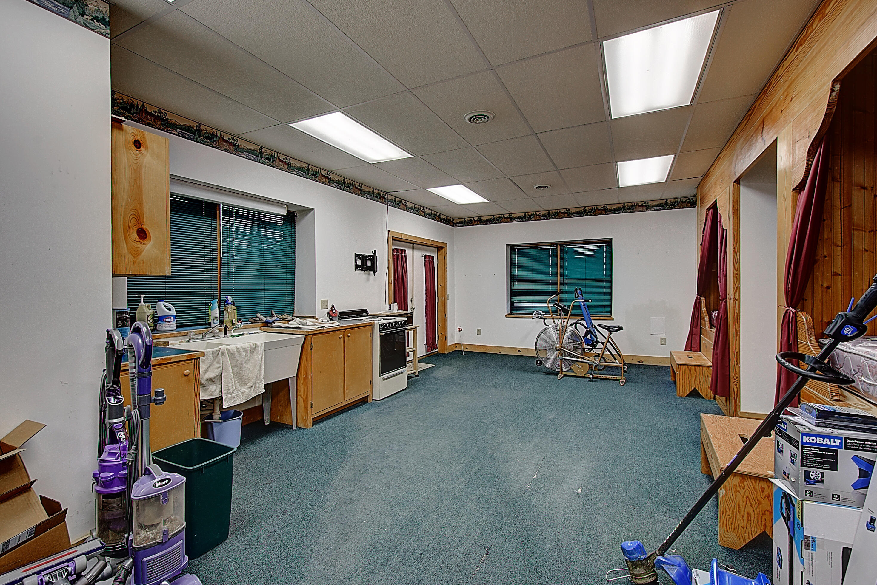 303 Dalewood Road Johnson City, TN 37601 - Photo 54 of 100 DSC_0376And8more