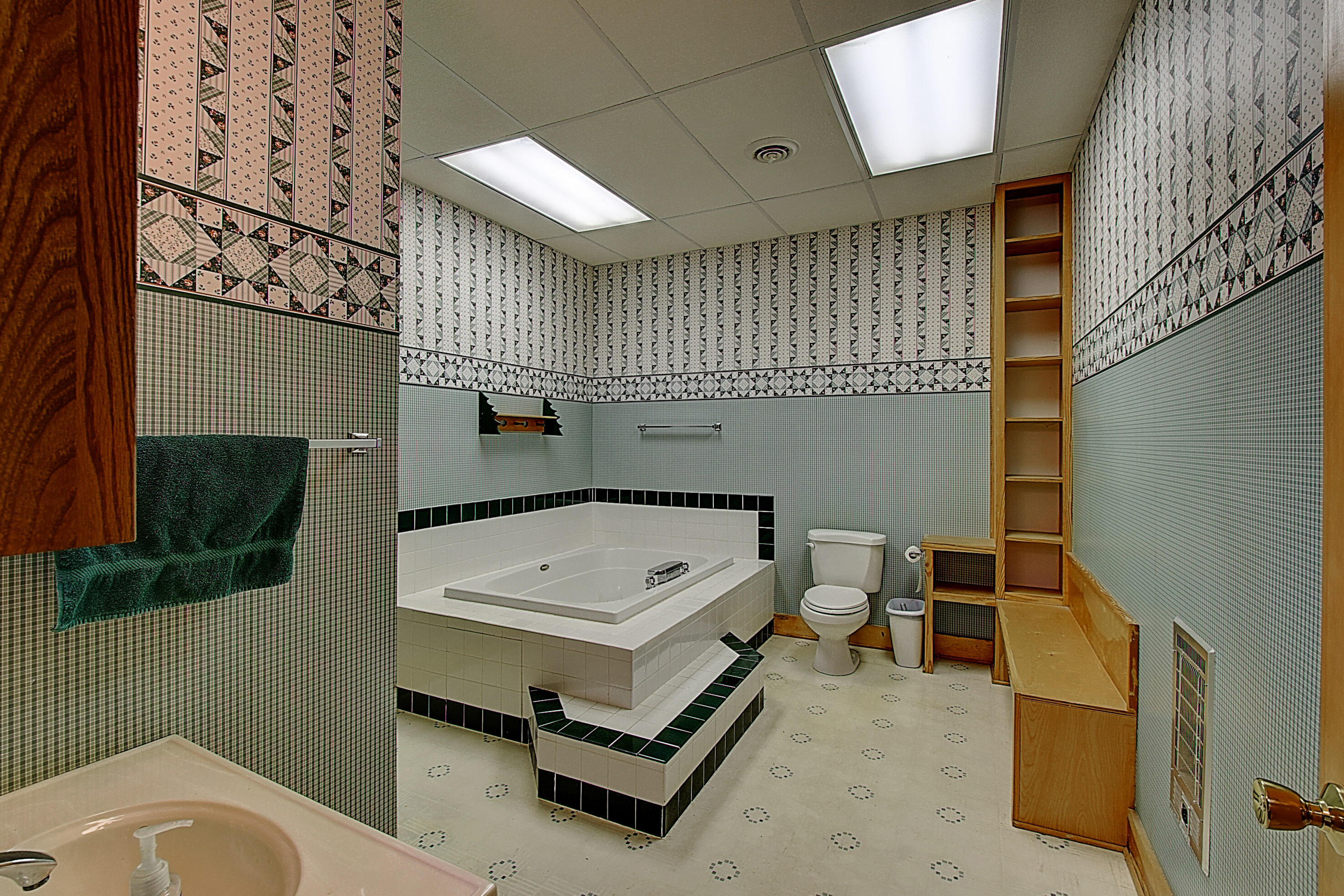 303 Dalewood Road Johnson City, TN 37601 - Photo 58 of 100 DSC_0412And8more