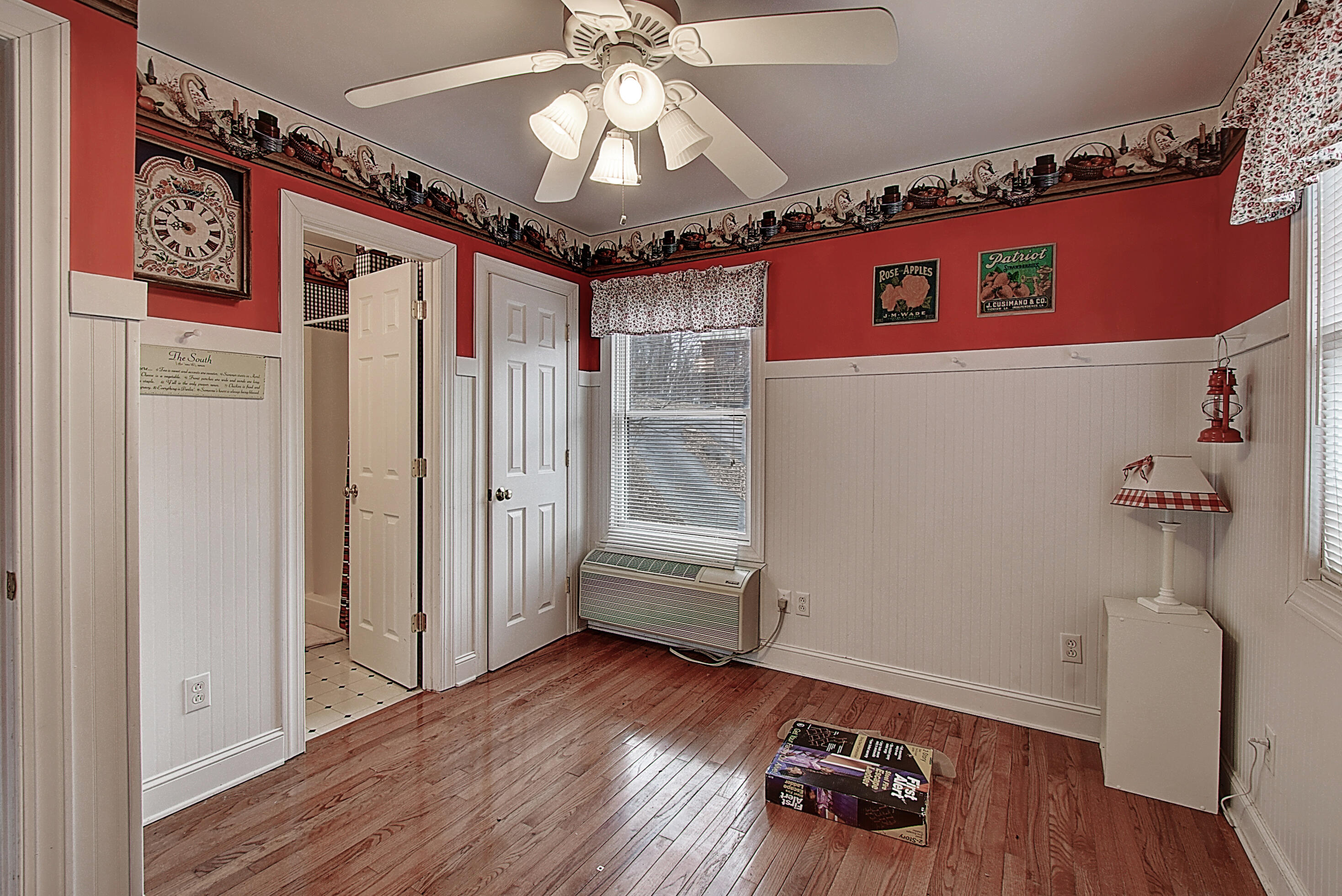 303 Dalewood Road Johnson City, TN 37601 - Photo 70 of 100 DSC_0673And8more