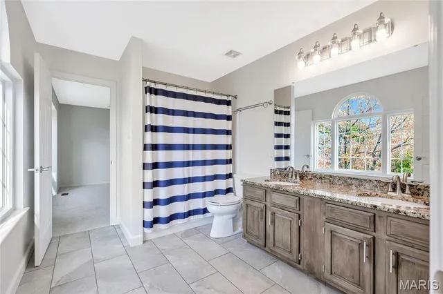 $725,000 | 16804 Lansbrooke Court, Chesterfield, MO 63005