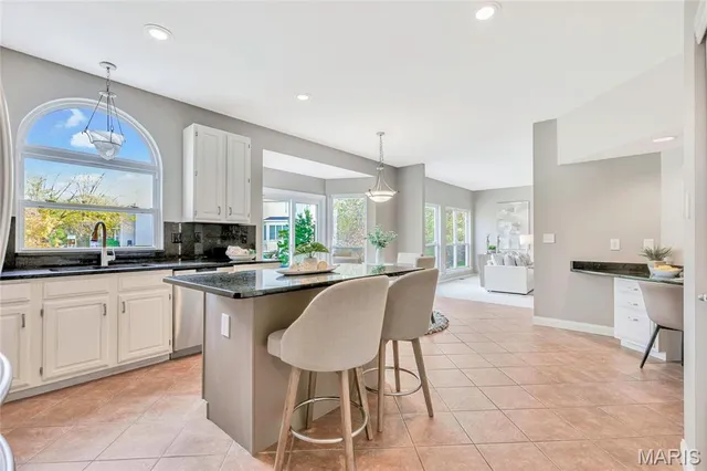 $725,000 | 16804 Lansbrooke Court, Chesterfield, MO 63005