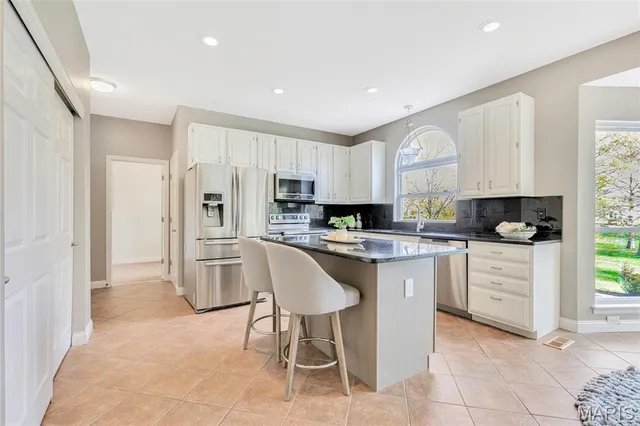 $725,000 | 16804 Lansbrooke Court, Chesterfield, MO 63005