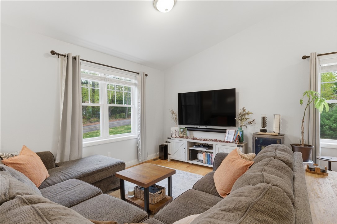 7 Pine Orchard Road Glocester, RI 02814 - Photo 12 of 39