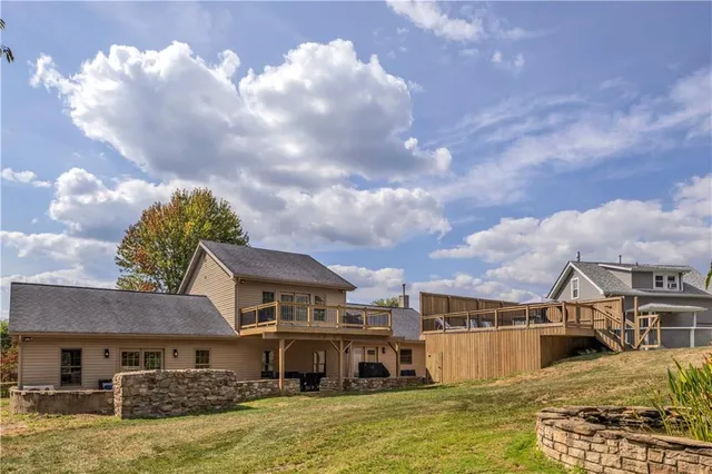 $375,000 | 4702 40th Avenue, New Brighton, PA 15066