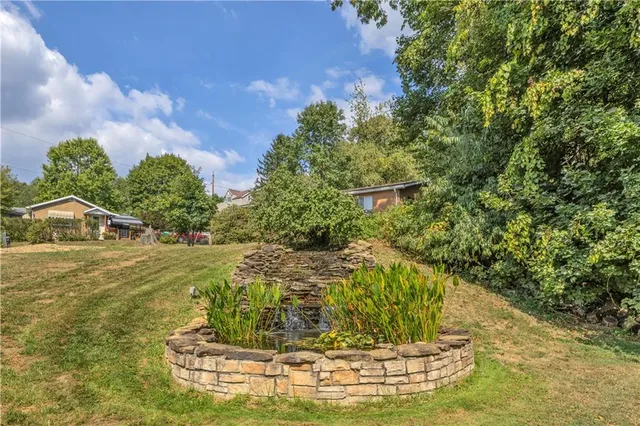 $375,000 | 4702 40th Avenue, New Brighton, PA 15066