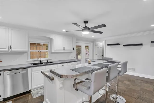 $375,000 | 4702 40th Avenue, New Brighton, PA 15066