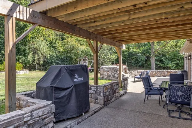 $375,000 | 4702 40th Avenue, New Brighton, PA 15066