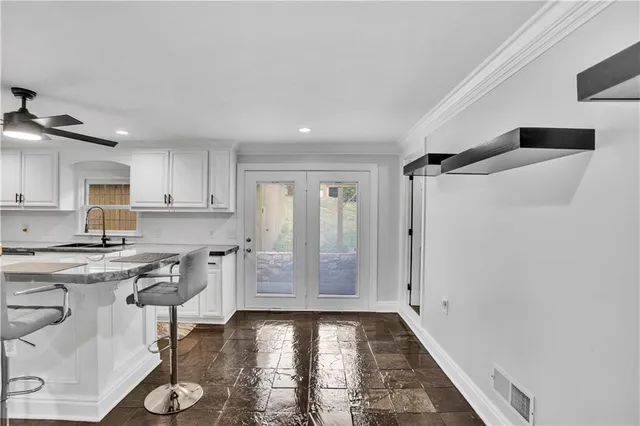 $375,000 | 4702 40th Avenue, New Brighton, PA 15066