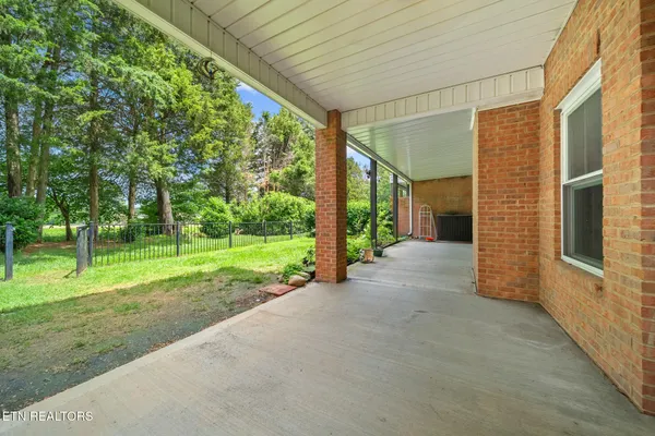 $585,000 | 7608 Charmwood Way, Knoxville, TN 37938