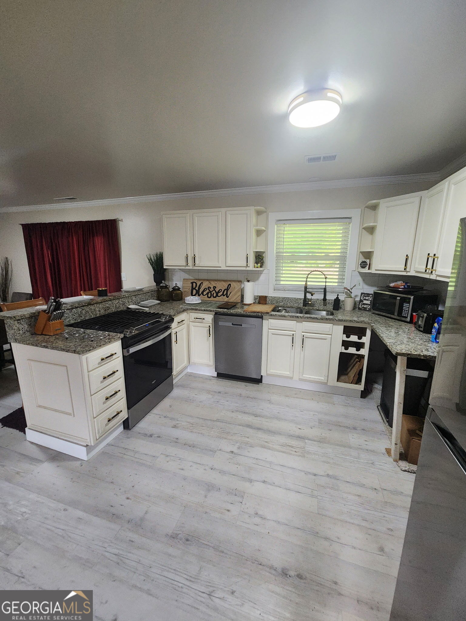 2717 Hutch Drive Decatur, GA 30034 - Photo 8 of 17