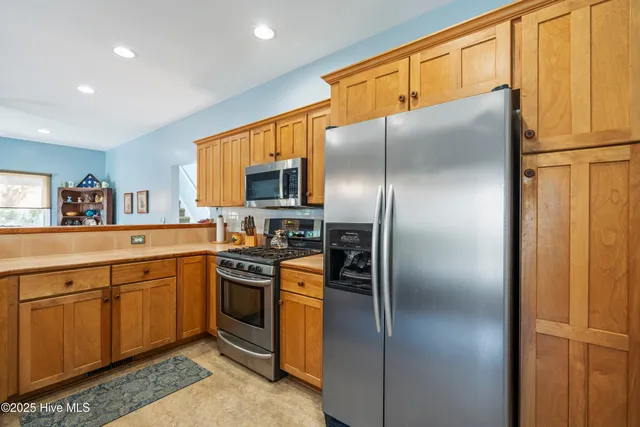 $979,000 | 642 South 4th Avenue, Kure Beach, NC 28449