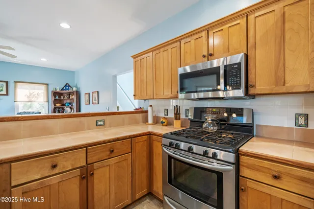 $979,000 | 642 South 4th Avenue, Kure Beach, NC 28449