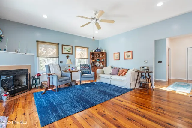 $979,000 | 642 South 4th Avenue, Kure Beach, NC 28449