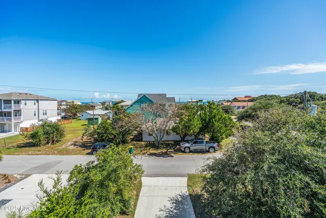 $979,000 | 642 South 4th Avenue, Kure Beach, NC 28449