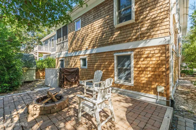 $979,000 | 642 South 4th Avenue, Kure Beach, NC 28449