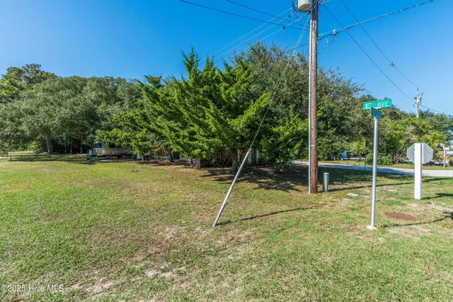 $979,000 | 642 South 4th Avenue, Kure Beach, NC 28449