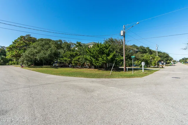 $979,000 | 642 South 4th Avenue, Kure Beach, NC 28449