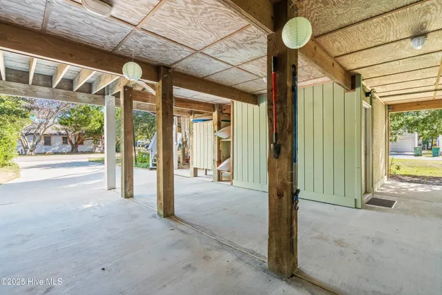 $979,000 | 642 South 4th Avenue, Kure Beach, NC 28449