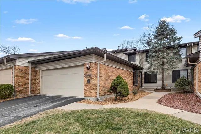 $239,900 | 11620 Heather Dale Drive, St. Louis, MO 63146