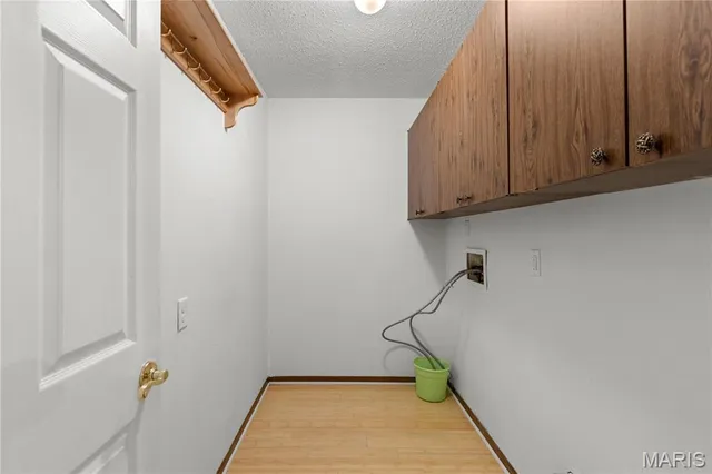 $239,900 | 11620 Heather Dale Drive, St. Louis, MO 63146