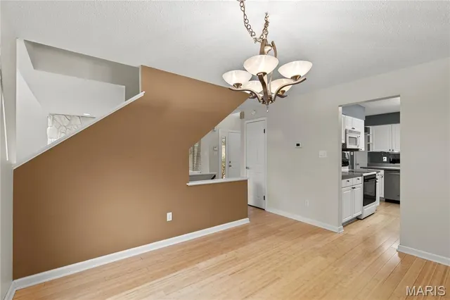 $239,900 | 11620 Heather Dale Drive, St. Louis, MO 63146