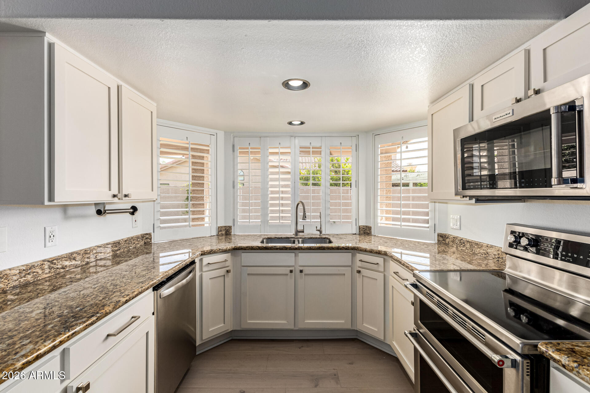 757 East Courtney Lane Tempe, AZ 85284 - Photo 12 of 36 15-Courtney