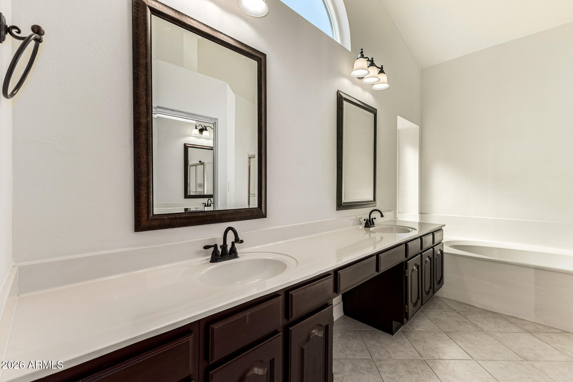 757 East Courtney Lane Tempe, AZ 85284 - Photo 19 of 36 22-Courtney