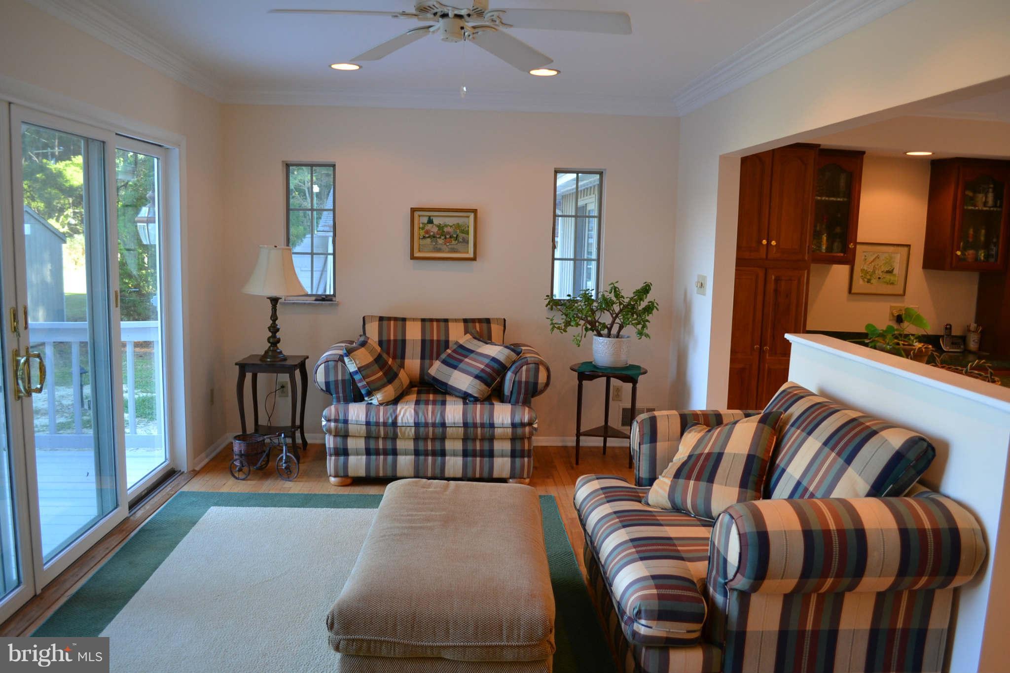 6229 Long Point Road Neavitt, MD 21652 - Photo 12 of 30 Family Room