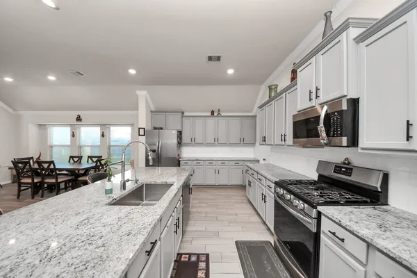 $3,300 | 28634 Monarch Cliffs Drive, Fulshear, TX 77441