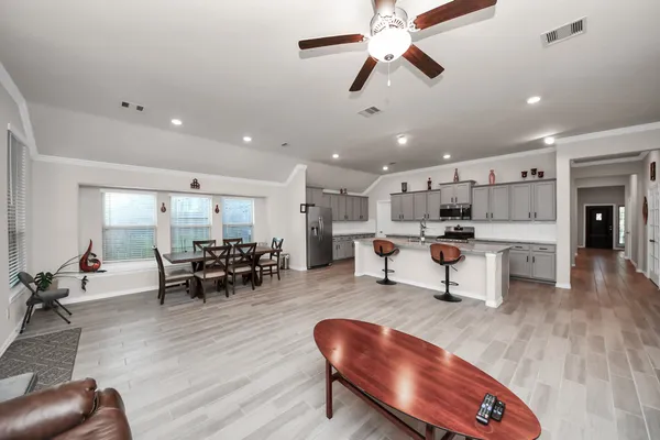 $3,300 | 28634 Monarch Cliffs Drive, Fulshear, TX 77441