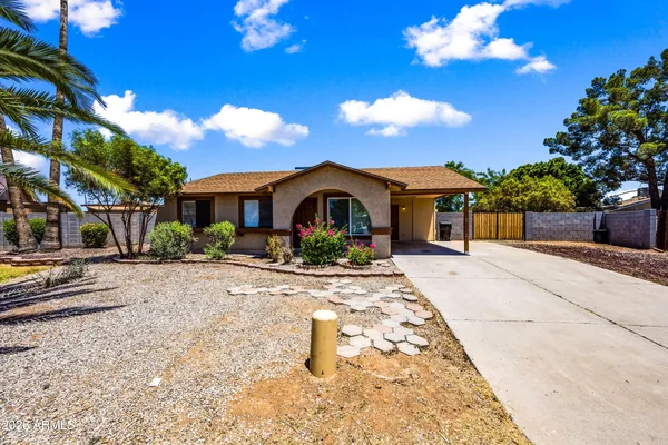 $1,950 | 2216 West Straford Drive, Chandler, AZ 85224